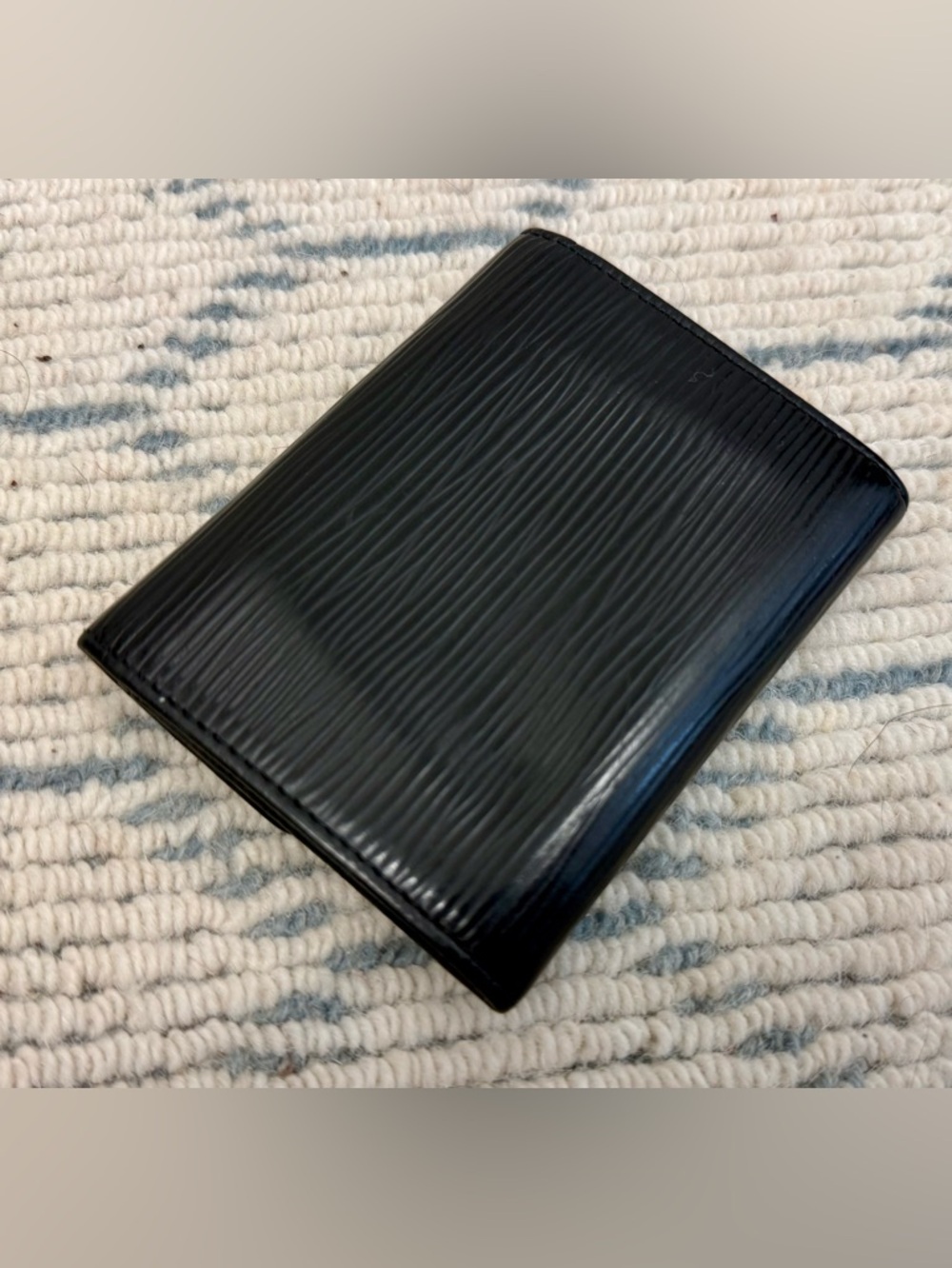 LOUIS VUITTON Unisex Classic Sleek Black Epi-Porte Monnaie Simple Coin Purse - Picture 7 of 16